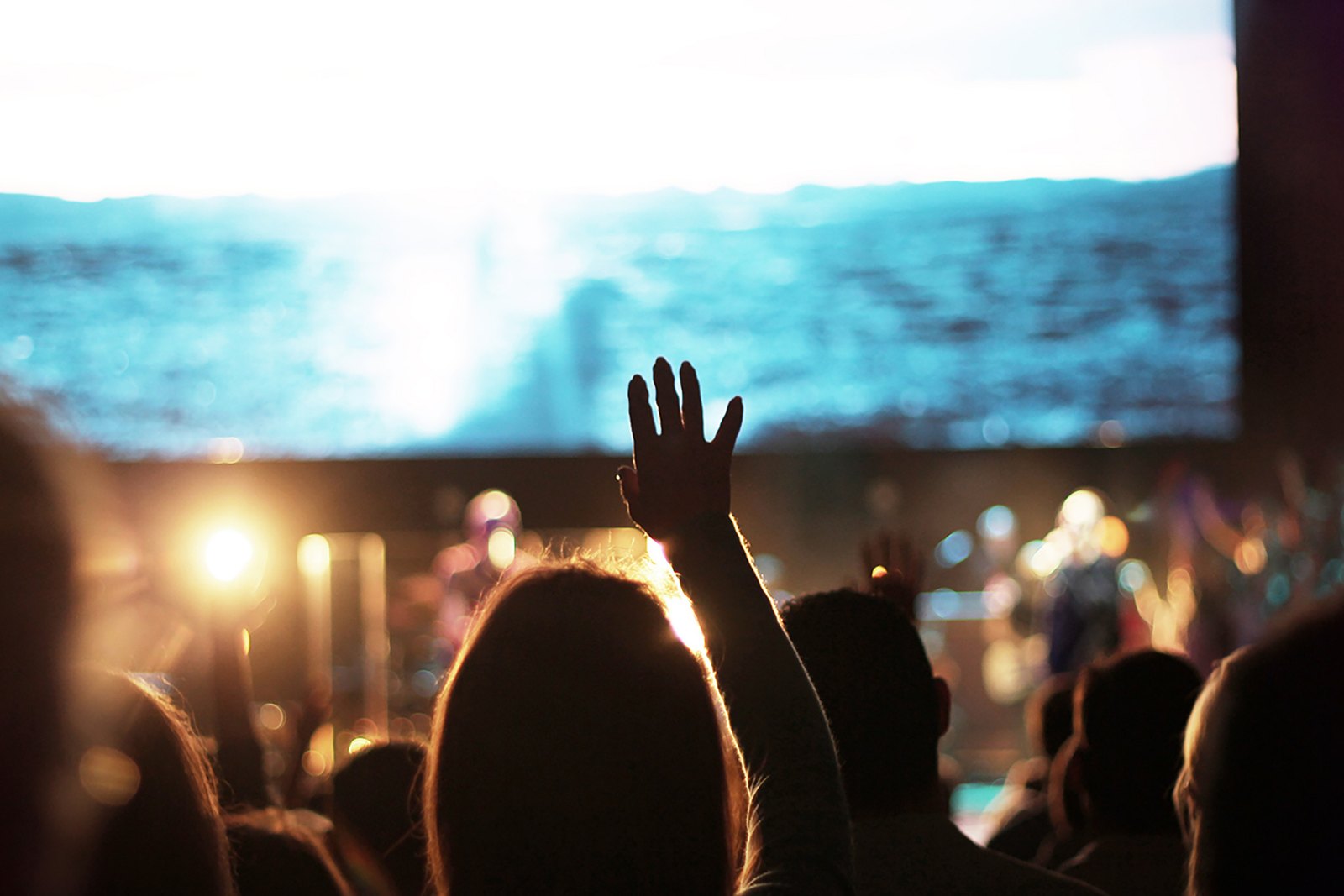 Youth and young adults in worship